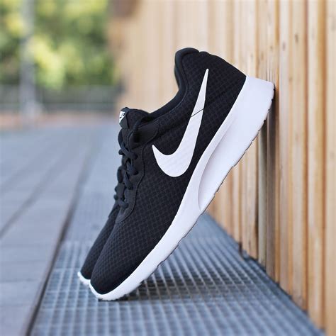 Nike Turnschuhe online 